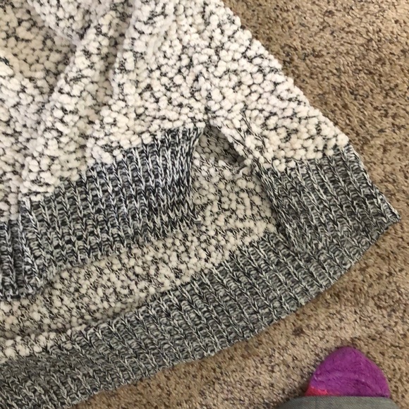 Popcorn sweater - Picture 4 of 4